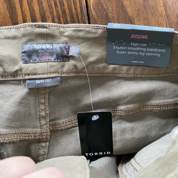 Torrid Khaki Pants Size 22 High Rise Jegging Snake Print Casual - Picture 9 of 11